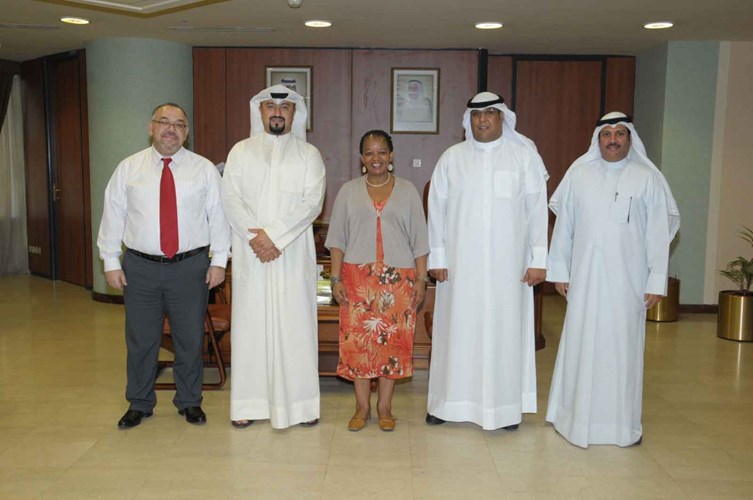 اتحاد الجمعيات التعاونية بحث التعاون التجاري مع جنوب إفريقيا