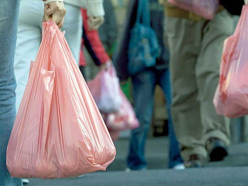 الأكياس الصديقة»... خطوة على طريق بيئة صحية