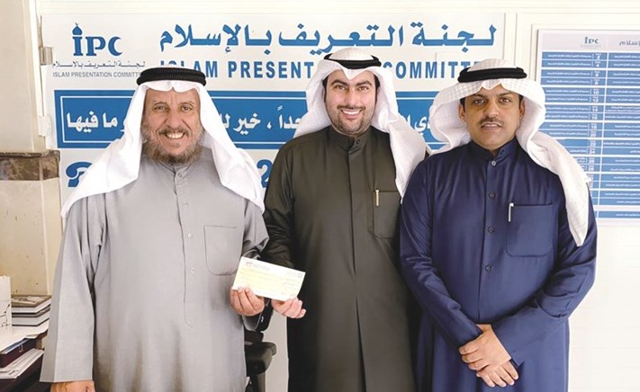 تعاونية المنقف» تتبرع لوقف عمارة «التعريف بالإسلام